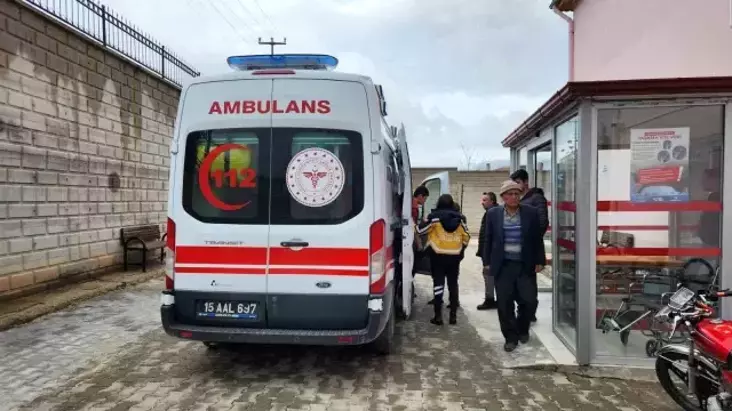 Burdur’da 43 Öğrenci Gıda Zehirlenmesi Şüphesiyle Hastaneye Kaldırıldı