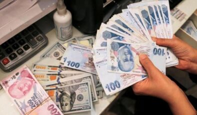 Dolar güne hareketli başladı