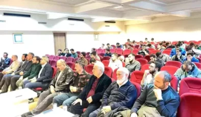 Erzurum’da ‘En Uzun Gecede Tefekkür’ Programı Düzenlendi